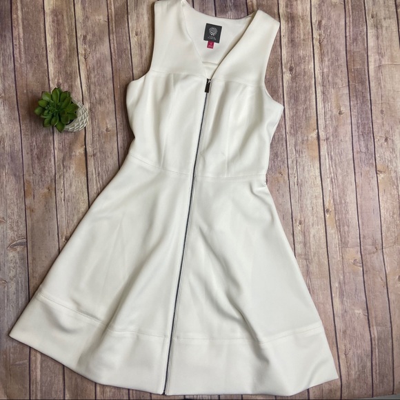 Vince Camuto Dresses & Skirts - Vince Camuto White Zip Front Dress Sz 4